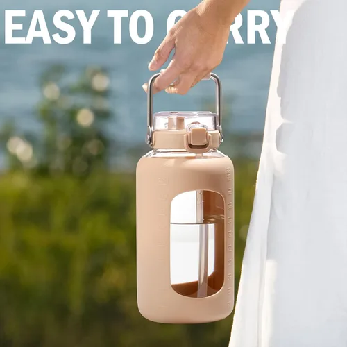 Vista 7 de WINSA Botella de agua de vidrio de 84 onzas con asa de acero inoxidable, botella de agua de 2.4L con tapa de pajita 2-EN-1, funda de silicona