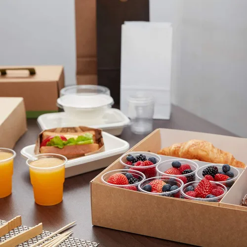 Vista 3 de Restaurantware -Inserto de 8.7 x 5.9 x 3.2 pulgadas para bandejas de catering, 10 insertos resistentes a la grasa para cajas de catering - Inserto