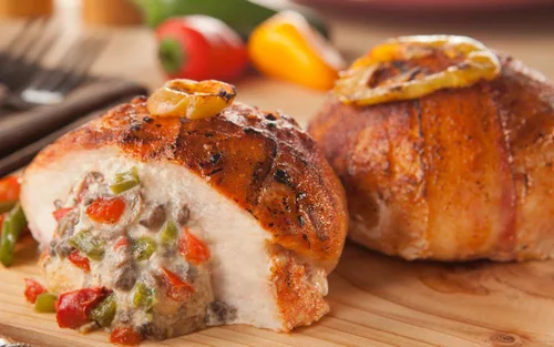 Vista 5 de Burgers' Smokehouse Filetes de pechuga de pollo rellenos y tocino gourmet (jamón y queso cheddar)