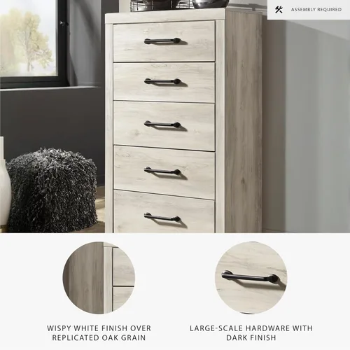 Vista 4 de Signature Design by Ashley Cambeck - Cómoda industrial de 5 cajones con tope de seguridad, color blanco lavado