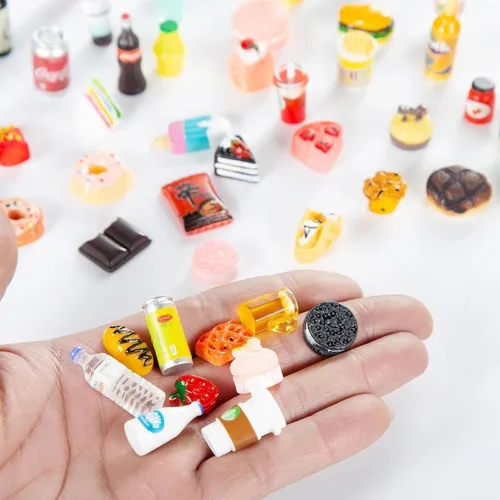 Vista 4 de 50 piezas de botellas en miniatura de comida y bebida, latas de refresco, accesorios de juego de cocina de simulación, juguetes de Hamburgo, pastel
