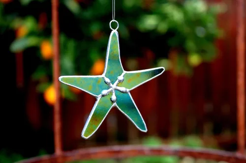 Vista 3 de Atrapasoles de Estrella de Mar de Vidrio Emplomado Perla Negra de 3" - Ideal para Decoración del Hogar Costero, Decoración de Dormitorio, Decoración