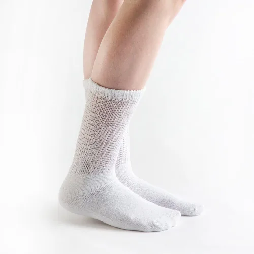 Vista 5 de Doc Ortho Calcetines de algodón para diabéticos de ajuste holgado para hombres y mujeres, 6 pares, cuello redondo