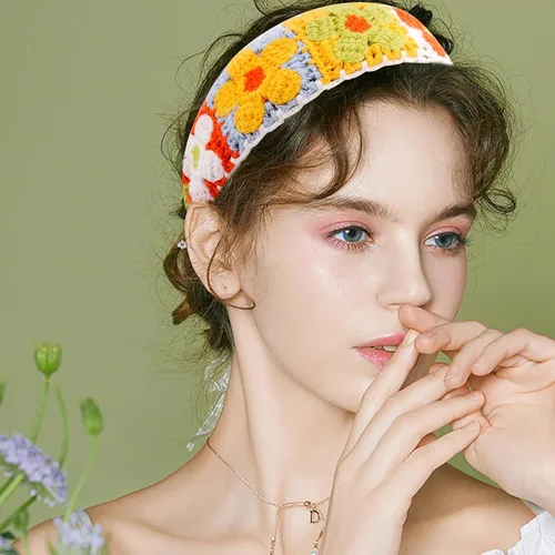 Vista 5 de Diadema de ganchillo para mujer, bufanda de punto hippie para mujer, accesorios para el cabello de los años 70 (rojo, verde, amarillo, azul)