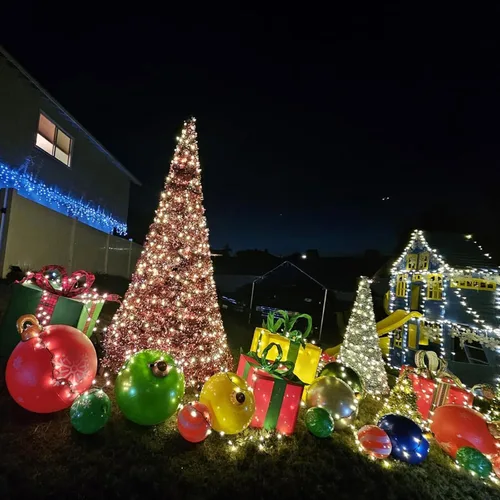Vista 9 de Adornos inflables de Navidad, adorno navideño de gran tamaño de 18" y 25", decoraciones de bolas de Navidad para interiores y exteriores, usar como