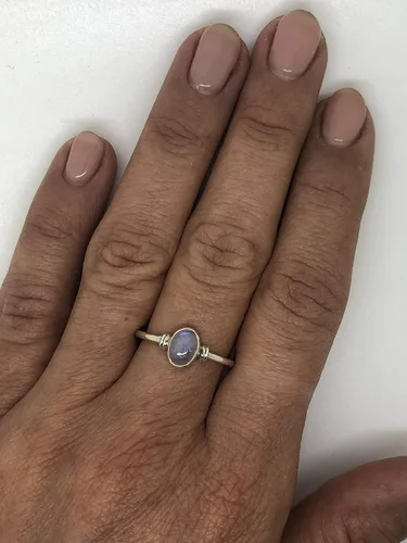 Vista 3 de Anillo ovalado de plata de ley 925 con piedra lunar Delicada joyería bohemia chic Moda y elegante para mujer con bolsa de terciopelocaja