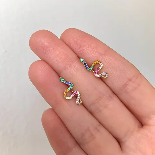 Vista 5 de LAVLA Pendientes de serpiente chapados en oro de 18 quilates con circonita cúbica para mujer y adolescente