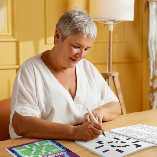 Vista 2 de Paquete de 5 libros de sudoku de tamaño de viaje, rompecabezas de Sudoku para adultos, libros de rompecabezas de búsqueda de palabras en letra