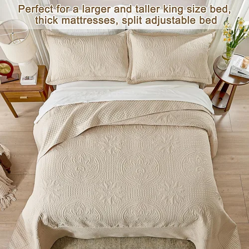 Vista 4 de Qucover Juego de colcha extragrande para cama King de 128x120, juego de edredón de microfibra suave tamaño California King de 3 piezas, colcha Beige