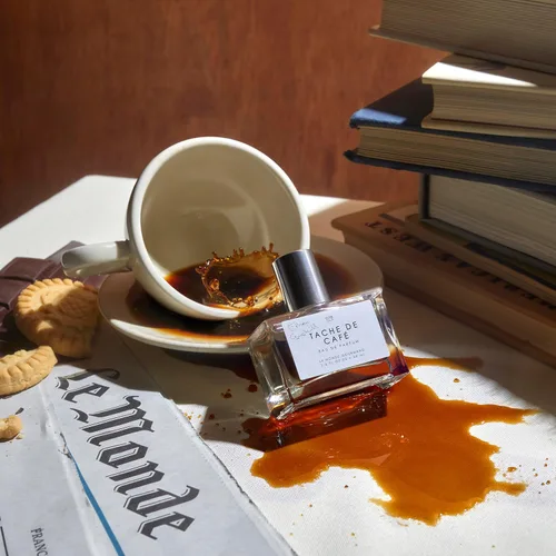 Vista 176 de Le Monde Gourmand Fraise Fouettée Eau de Parfum - 1 fl oz (1.0 fl oz) - Notas de perfume de vainilla, fresa, azúcar