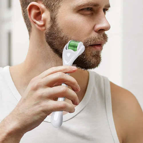 Vista 3 de Derma Roller 540 - Rodillo de microagujas de titanio para hombres y mujeres, uso doméstico, 0.010 in (mango blanco + rodillo verde)