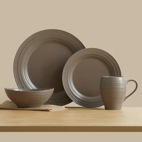 Vista 3 de Mikasa Swirl - Juego de 4 piezas, servicio para 1, moca