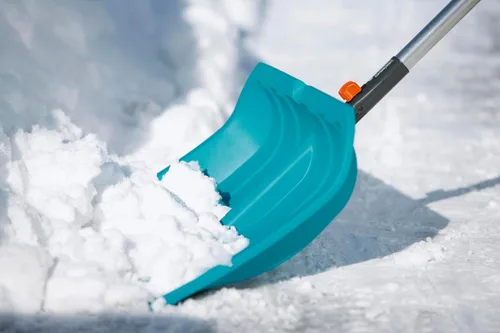 Vista 4 de Gardena 225087 para Nieve 19.7 in Combisystem Pala con rasqueta de plástico Ligera pero robusta, Estándar