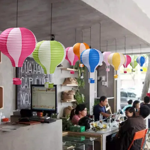 Vista 4 de Juego de 6 globos de linternas de papel para decoración de bodas, cumpleaños, compromisos, fiestas de Navidad