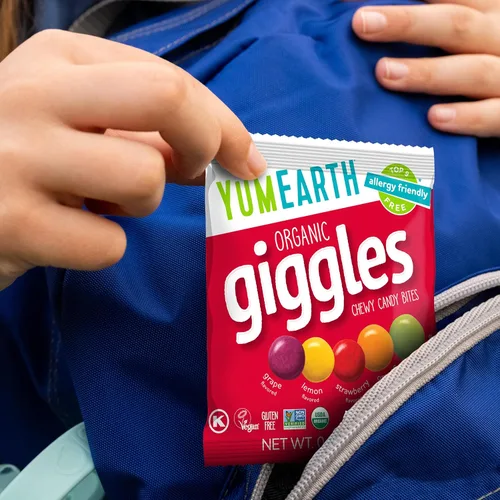 Vista 9 de YumEarth Organic Giggles Caramelos Masticables – Apto para alérgicos, sin colorantes artificiales, sin OGM, sin gluten, sabor a fruta, snacks