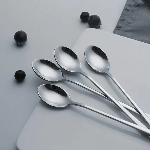 Vista 3 de IQCWOOD Cucharas de té helado de mango largo, cucharas de café de acero inoxidable para mezclar cócteles, juego de 4