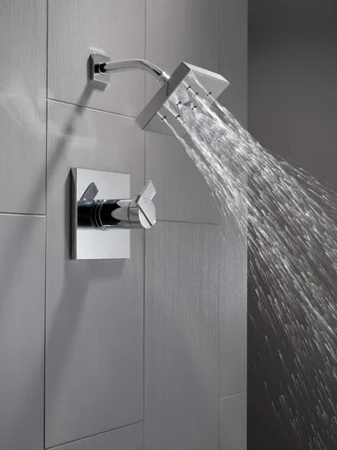 Vista 7 de Delta Faucet Ara 17 Series - Kit de molduras de ducha de doble función, cabezal de ducha H2Okinetic de un solo rociador, grifo de ducha cromado, kit
