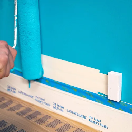 Vista 3 de Sewell Ghost Wire 2.0, cable de altavoz adhesivo súper plano, 16 AWG, 2 conductores, carrete de 7,6 m, blanco