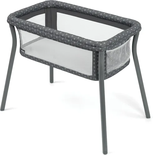 Vista 12 de Chicco LullaGo Anywhere - Moisés portátil, ligero, ahorra espacio con colchón impermeable y sábana bajera, apto para viajes, incluye bolsa de Letra