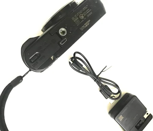 Vista 2 de Sony Cyber-shot DSC-HX30V 18.2 MP Exmor R CMOS Cámara digital con zoom óptico 20x y LCD de 3.0 pulgadas (negro) (modelo 2012)