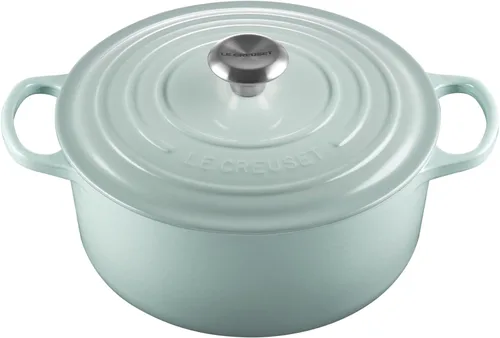 Vista 17 de Le Creuset Horno holandés redondo Signature de hierro fundido esmaltado, 4.5 cuartos de galón., Artichaut