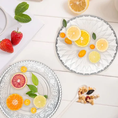 Vista 3 de Sizikato 4 piezas de plato de vidrio con rayas de diamante, plato de postre de 5.7 pulgadas para fruta seca para el hogar y KTV