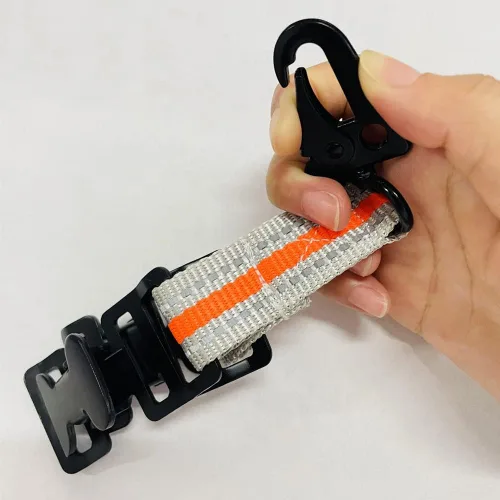 Vista 6 de Juego de accesorios de bomberos de 4 piezas: correa de guante rápida con clip de cocodrilo y clip para cinturón para guantes de bombero, policía