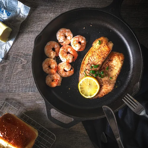 Vista 6 de Utopia Kitchen Sartén para saltear de 8 pulgadas, sartén de hierro fundido para chefs, sartén de hierro fundido presazonada con tapa, utensilios