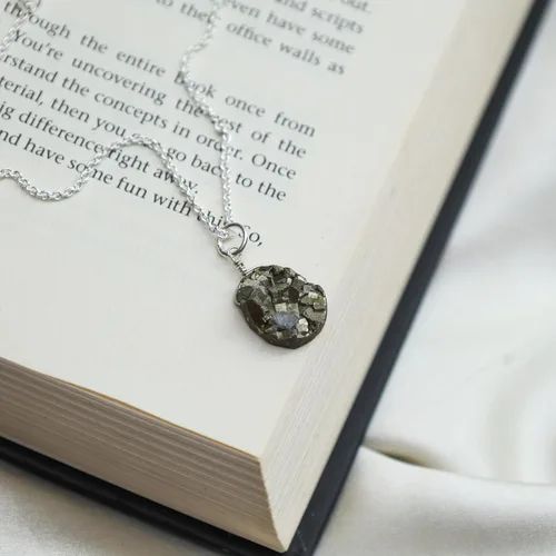 Vista 6 de Gempires - Collar con colgante de piedra de pirita natural para mujer, joyería de piedras preciosas de cristal crudo, latón hipoalergénico de 18