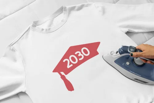 Vista 2 de Class of 2030 Graduation Cap Decal, Graduation T Shirt Transfer, DIY Graduate Shirt Patch, Grad Tshirt Sticker, HTV Vinyl Applique, Pick