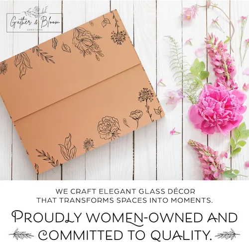 Vista 8 de Gather & Bloom Creations Juego de 5 Mini Floreros – Jarrones Pequeños de Cristal Transparente en Formas y Tamaños Únicos para Flores, Luces