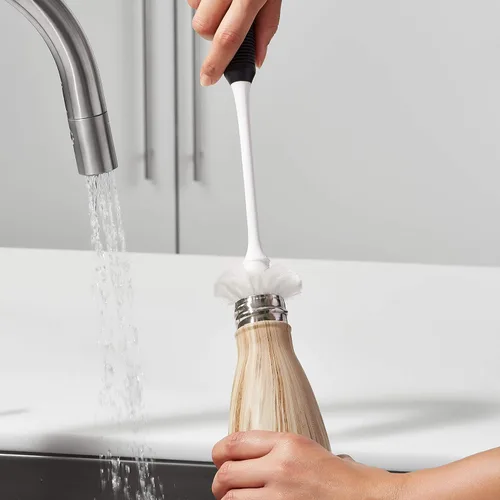 Vista 12 de OXO Good Grips Bottle Brush, Dual-Bristle Cleaning for Bottles, Pitchers and Carafes, Flexible Neck Scrub Brush, Safe for Stemware and Delicate