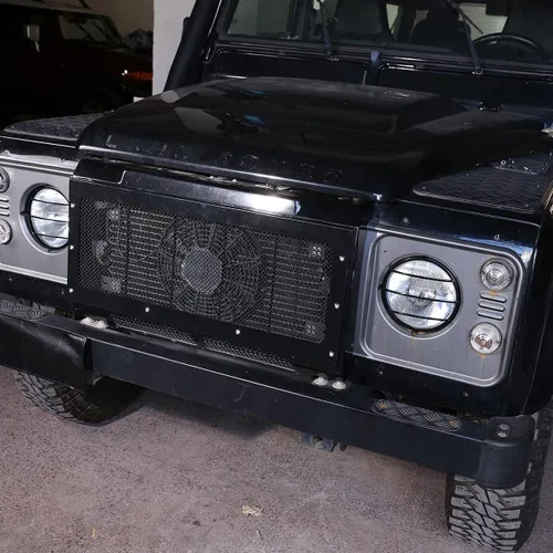 Vista 5 de YIWANG Protector de la lámpara trasera de metal negro para Land Rover Defender 2014-2019 Accesorios externos del coche (cubierta de faros 2 unidades)