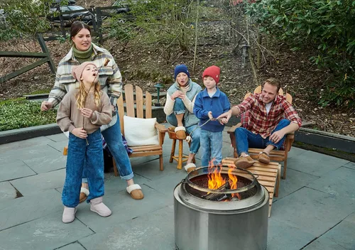 Vista 2 de Fireside by Dearfoams Botas plegables unisex de lana de oveja Bunbury para interiores y exteriores a la moda