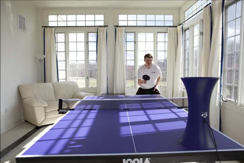 Vista 3 de Robot de Entrenamiento de Tenis de Mesa iPong V300 - Sirve Automáticamente Pelotas de Ping Pong de 40mm de Regulación - Juega Solo sin Modo
