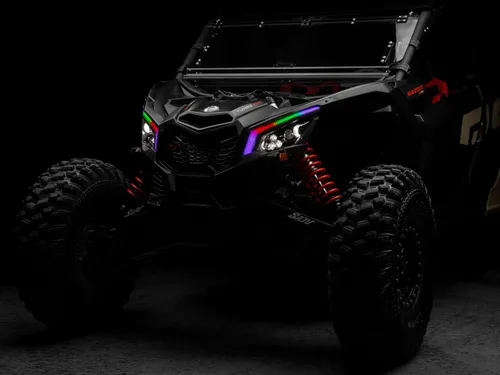 Vista 3 de SuperATV Can-Am Maverick X3 Fang Lights se adapta a varios años Consulta la guía de ajuste