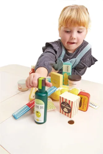Vista 2 de Tender Leaf Toys - Juego de comestibles de supermercado - Paquete de 17 piezas de madera para juegos de roles de supermercado, accesorios de cocina