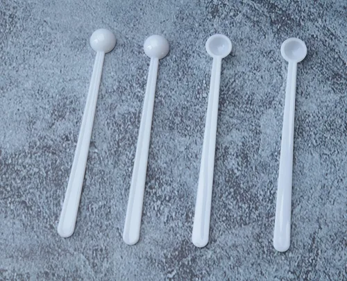 Vista 3 de 20 cucharaditas pequeñas de plástico micro pequeñas cucharas medidoras para cosméticos, medicamentos, polvos, condimentos con purpurina, suministros