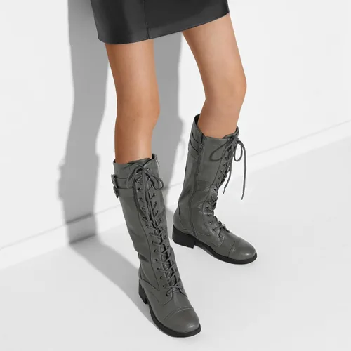 Vista 6 de DREAM PAIRS - Botas de poliuretano a la rodilla para mujer, estilo de equitación o combate