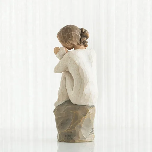 Vista 3 de Willow Tree Guardian, Love and Protect Thee Forever, un regalo para celebrar nuevos comienzos, nuevas familias y el amor entre padres e hijos