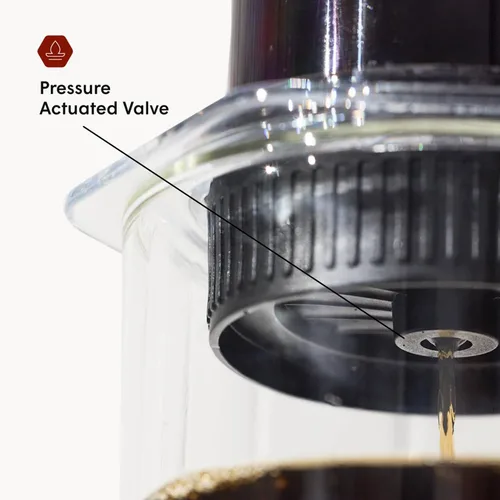 Vista 3 de Tapa de control de flujo para AeroPress, detiene el goteo para un control total sobre el tamaño y el tiempo de molido, prepara clásicos