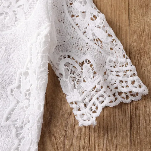 Vista 8 de Conjunto de ropa de verano de 3 piezas para bebé niña con encaje blanco + jeans rasgados + diadema, Azul oscuro