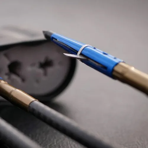 Vista 5 de Swhacker Cabezales anchos Levi Morgan Series de 2 cuchillas con bloqueo de hoja, corte de 2.5 pulgadas, azul, paquete de 3 Función de bloqueo