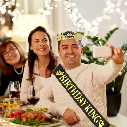Vista 3 de Corona de Rey NA y Banda de Cumpleaños, Regalos de Decoración de Baile de Graduación para Hombres (Dorado-1)