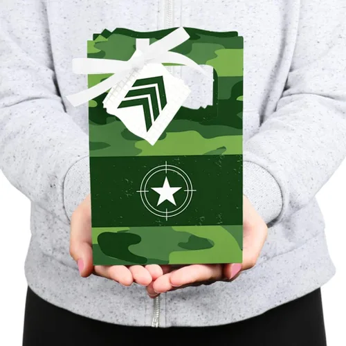 Vista 4 de Big Dot of Happiness Camo Hero - Cajas de recuerdo de camuflaje militar del ejército - Juego de 12