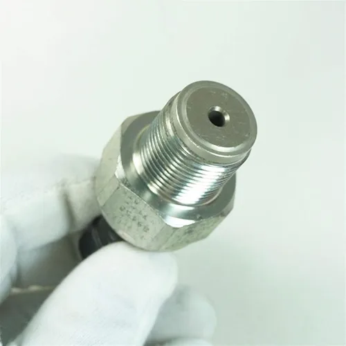 Vista 5 de LOGEA Interruptor de sensor de presión compatible con Toyota compatible con Hilux compatible con motores Hiace D4D 3.0L Diesel Sensor de presión