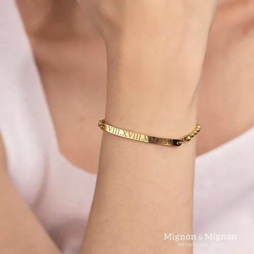 Vista 6 de MignonandMignon Pulsera personalizada grabada con nombre de cuentas para mujer, joyería hecha a mano, regalo de despedida de soltera, amistad, día