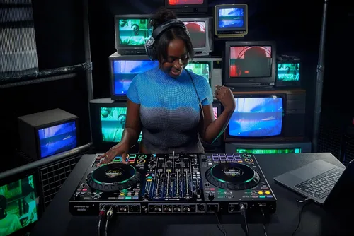 Vista 9 de Pioneer DJ DDJ-FLX10 Edición Limitada - Controlador DJ de 4 canales para Rekordbox & Serato - Negro