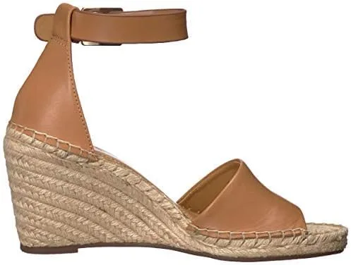 Vista 6 de Vince Camuto - Sandalia Leera con tacón de cuña para mujer