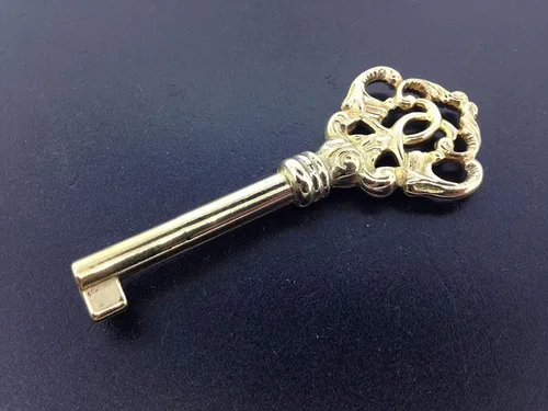 Abuelo reloj puerta llave Howard Miller y los relojes modernos